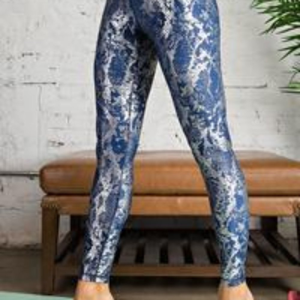 Foil Snake Print Leggings